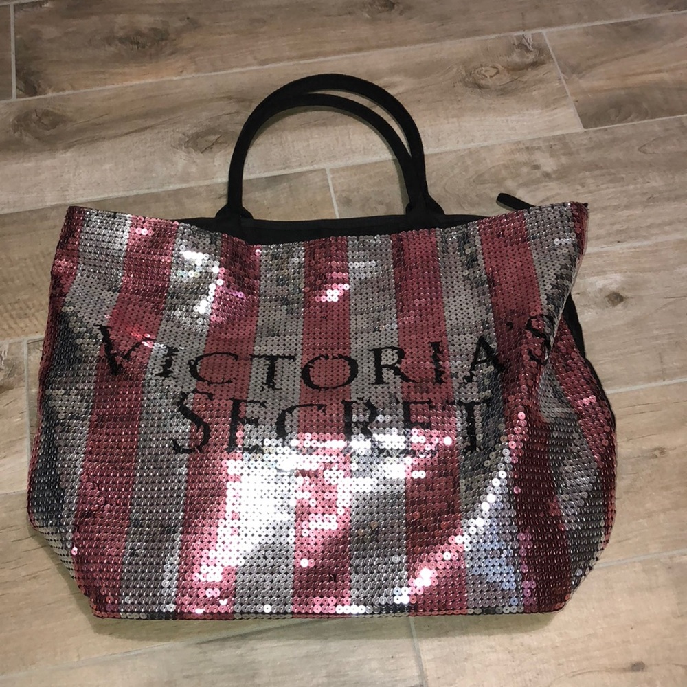 VS BEACH TOTE